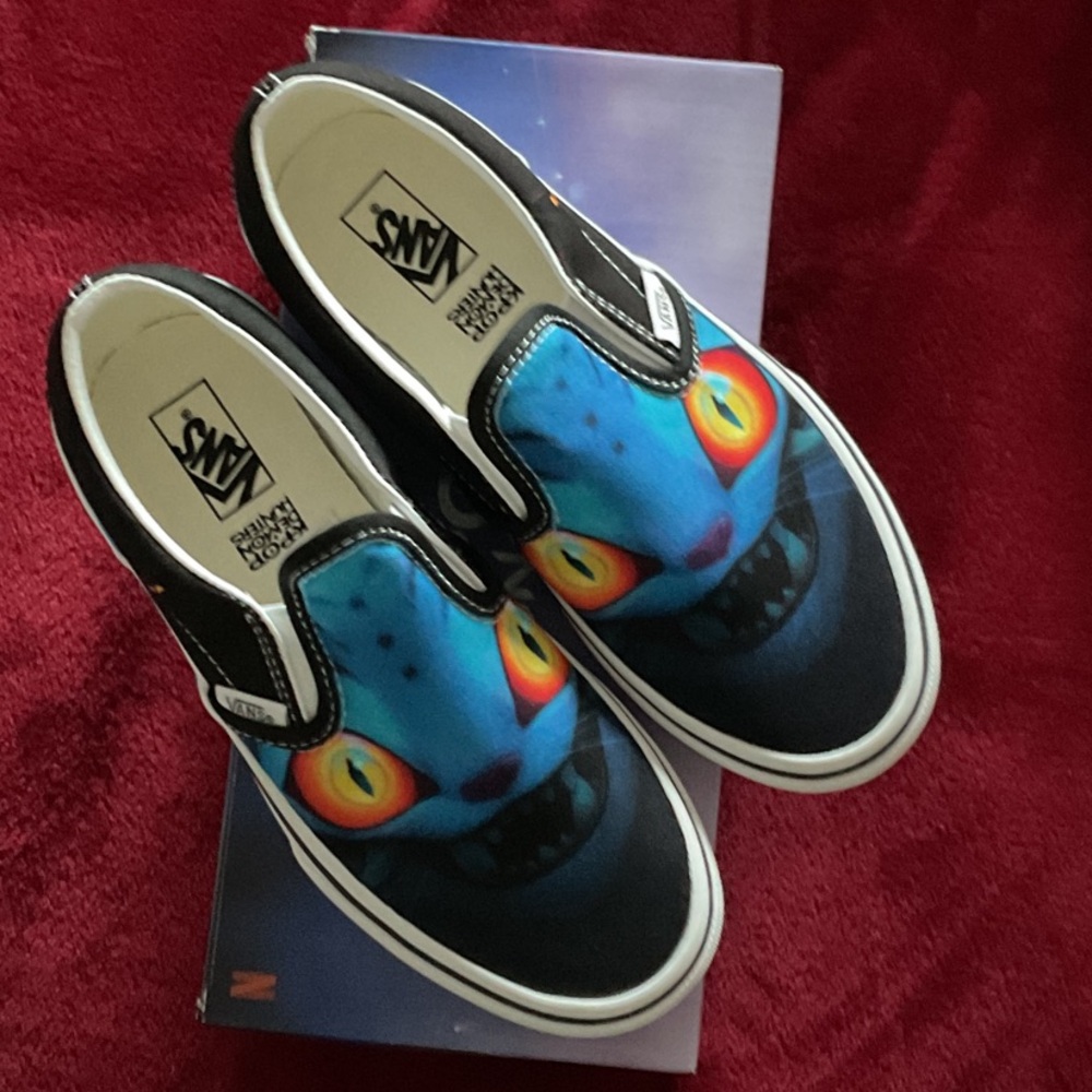 NIB- Vans K-POP Demon Hunter shoes Derpy Tiger size 3 kids